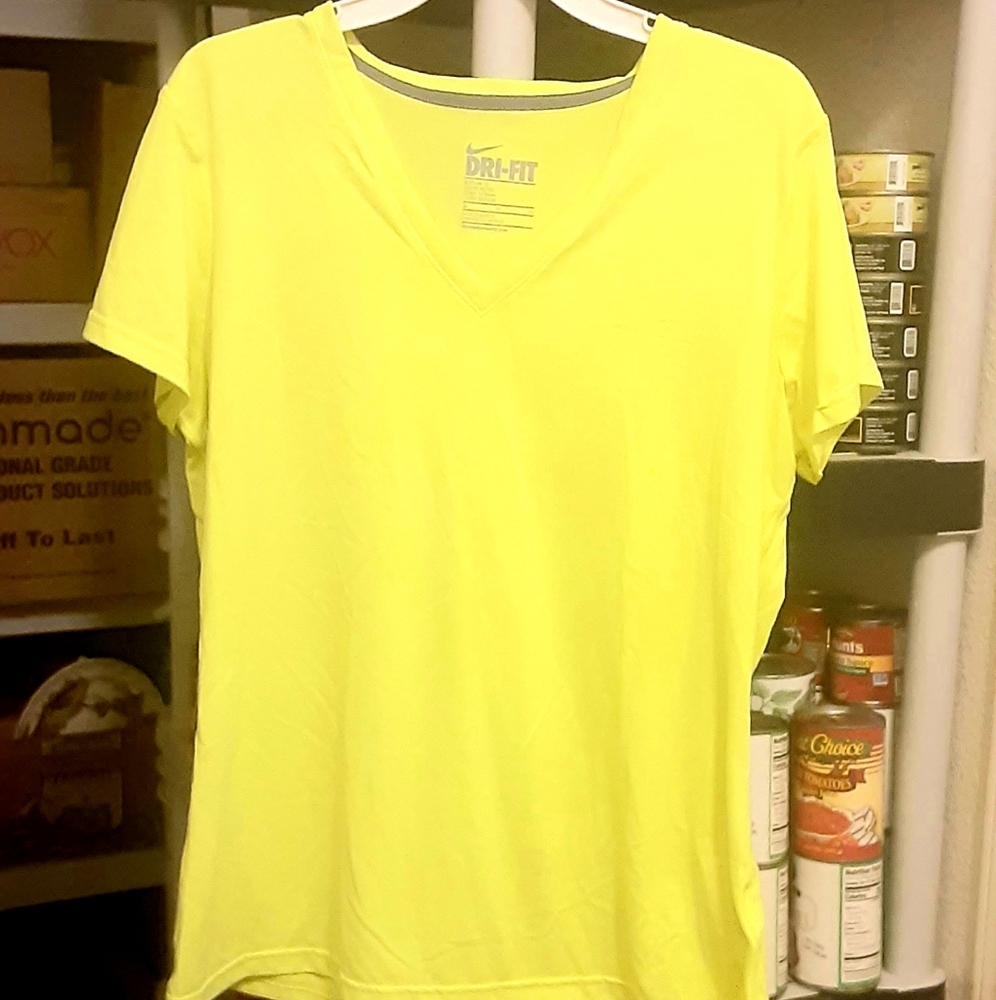 Nike Dri-Fit XL Short Sleeve Womens Cotton Athletic Tee Excellent Condition
